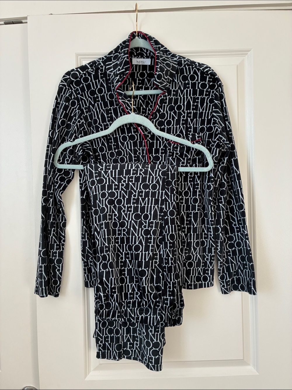 Nicole Miller Women’s Logo print pajama set Size Small